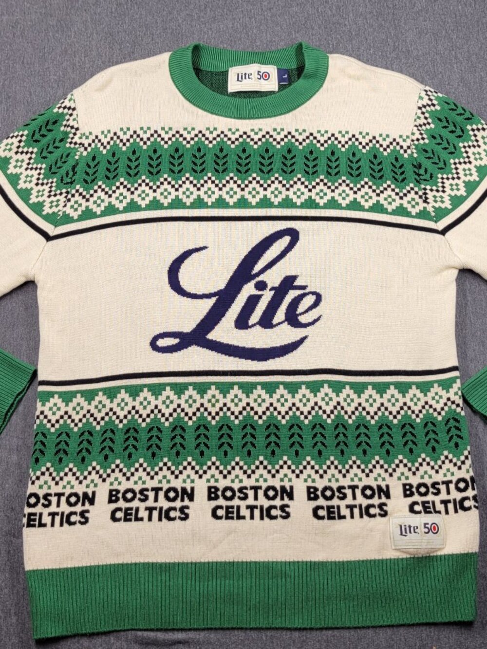 Mens sweater,  Lite 50, size large, green and cream, good condition